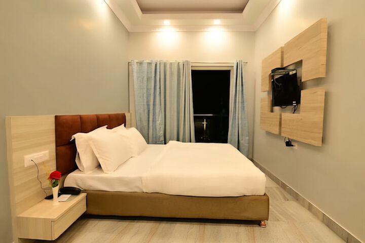 Room 17 of 29
