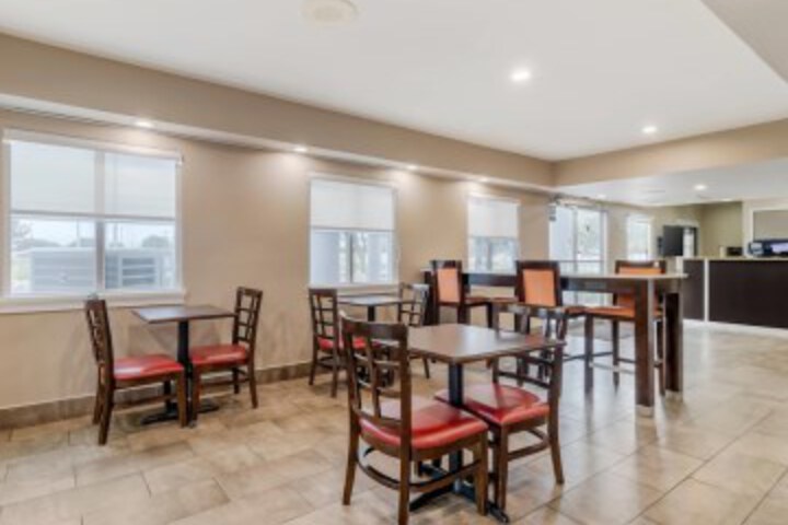 Breakfast/Coffee Service 29 of 32