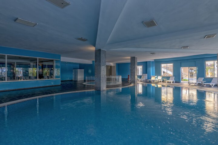 Pool 42 of 82