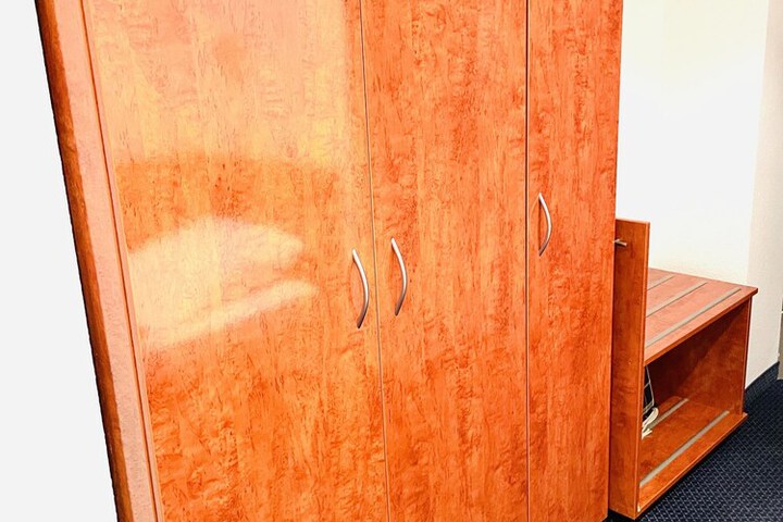 Room 12 of 18
