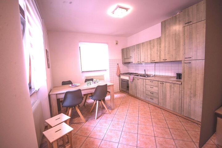 Room 7 of 14