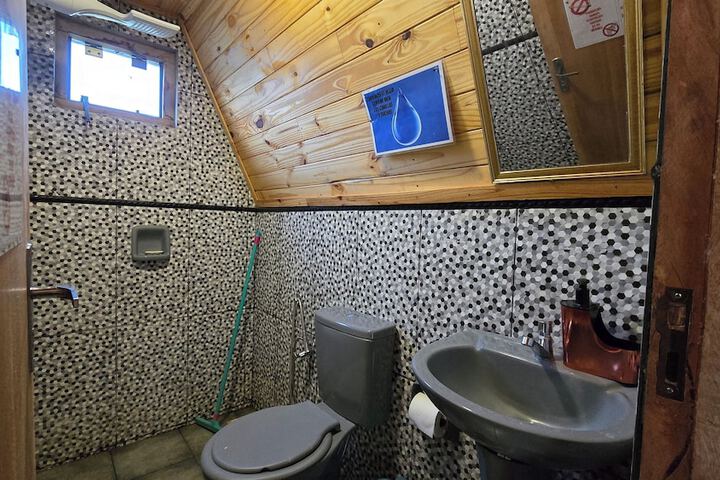 Room 49 of 81