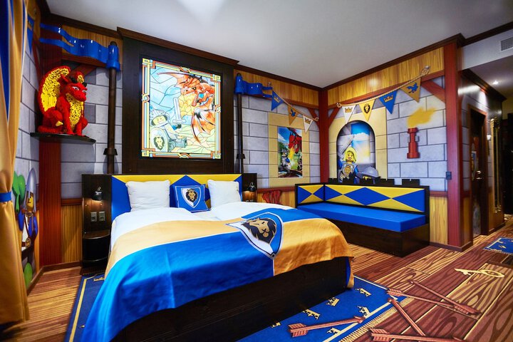 Room 16 of 54