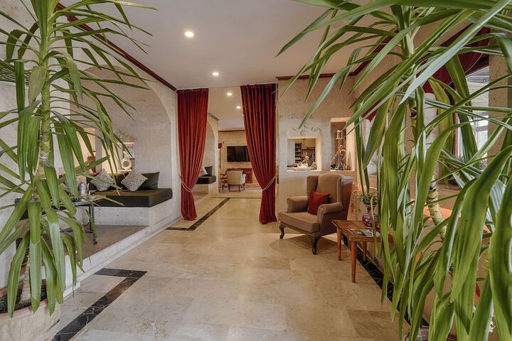 Guest Lobby