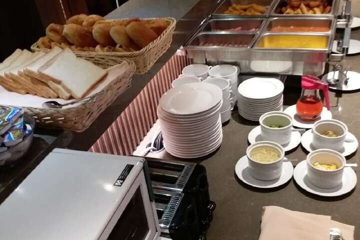 Breakfast/Coffee Service 29 of 46