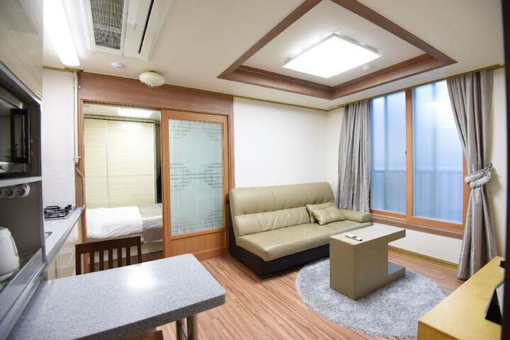 Room 9 of 13
