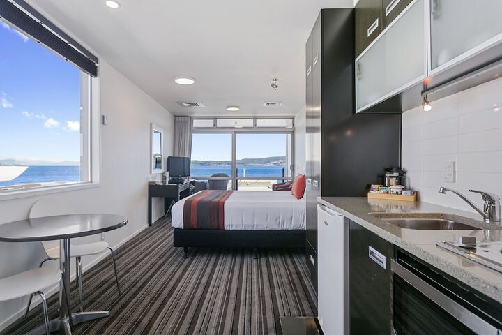 Room 58 of 200