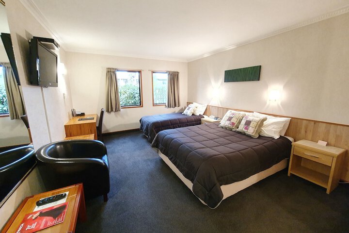 Room 3 of 25