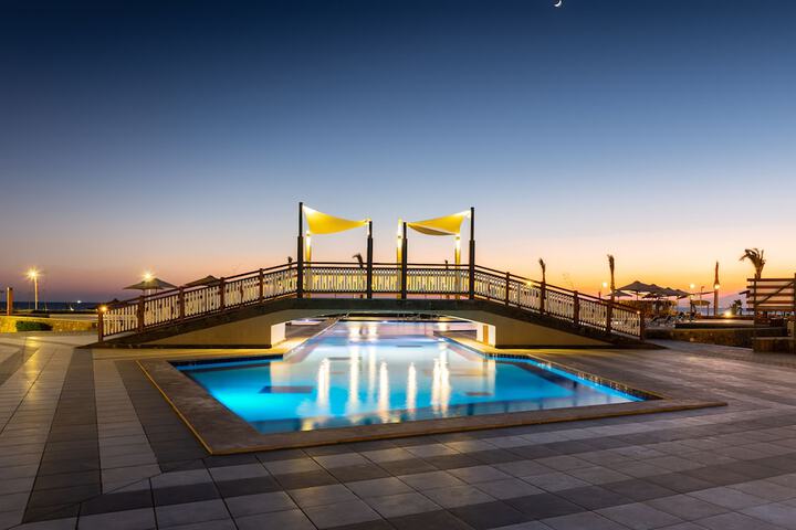 Pool 30 of 53