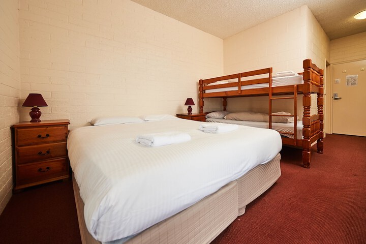 Room 4 of 29