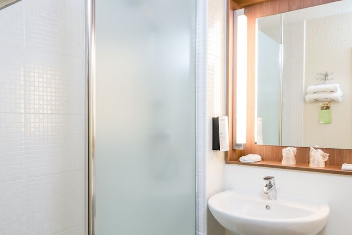 Clean Restrooms