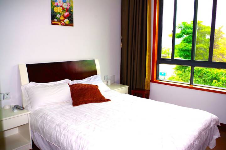 Room 6 of 32