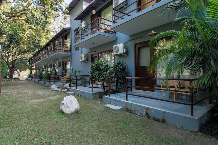 Hotel Exterior 66 of 71