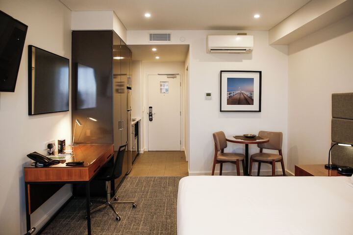 Room 7 of 40