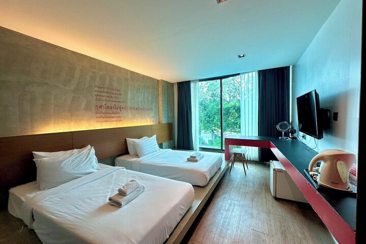 Room 13 of 46
