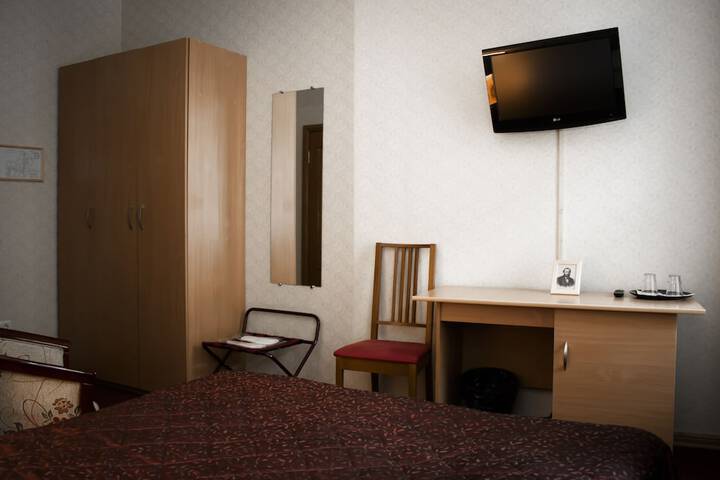 Room 8 of 45