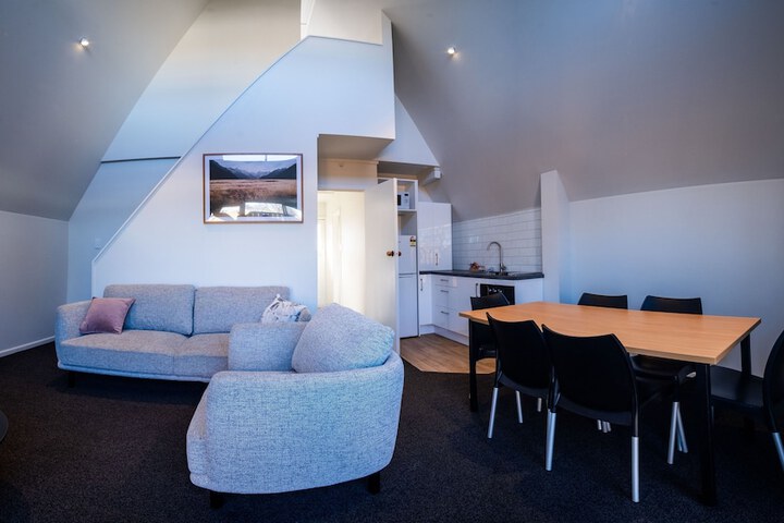Room 21 of 52