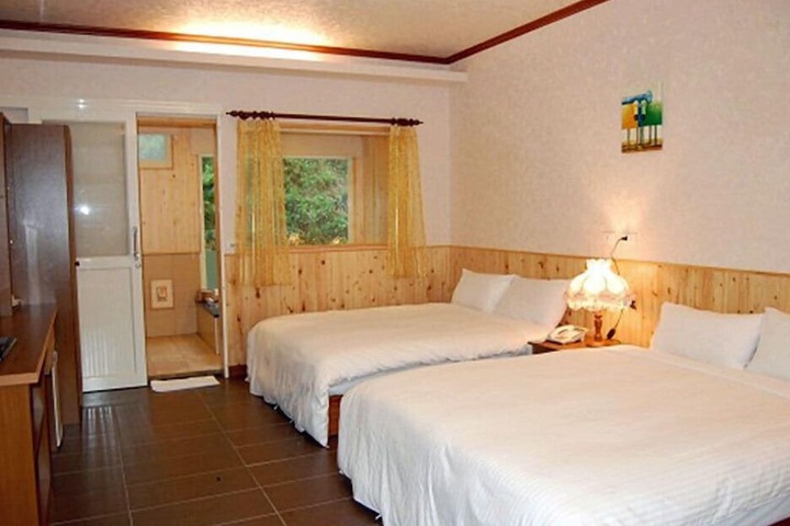 Room 10 of 48