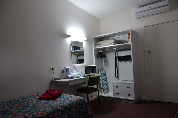 Room 15 of 39