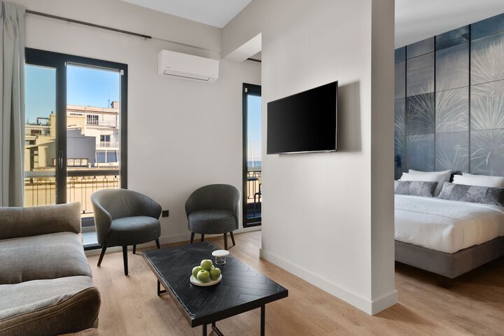 Room 17 of 36