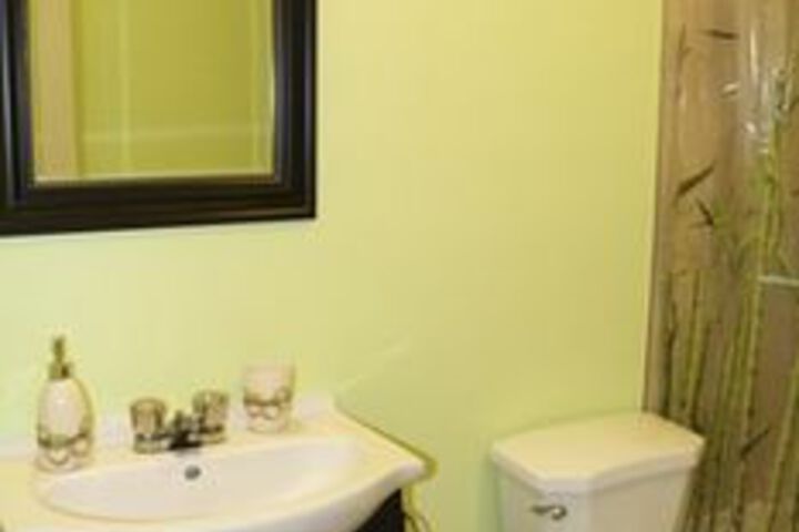 Room 2 of 60