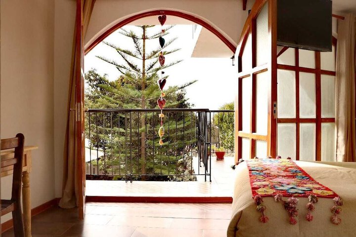 Room 4 of 38