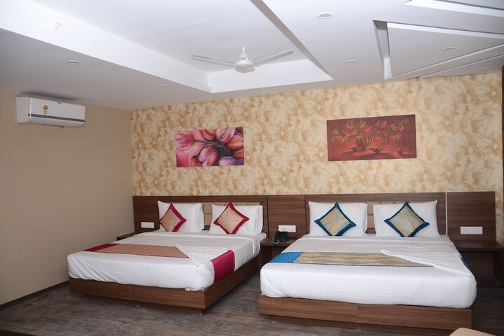 Room 6 of 90