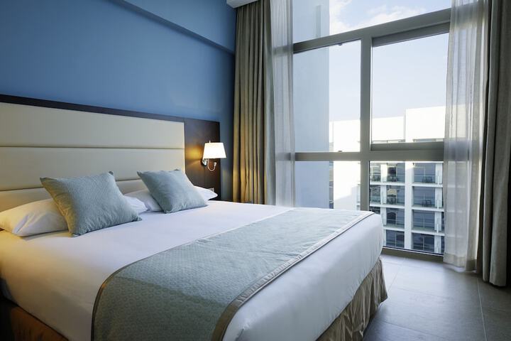 Room 10 of 77