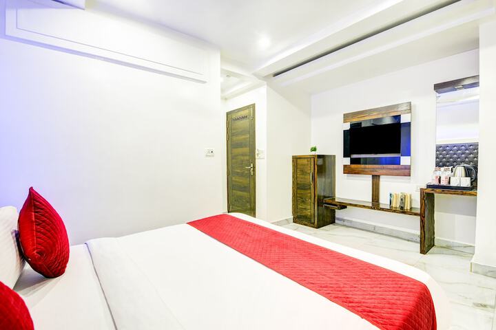 Room 14 of 24