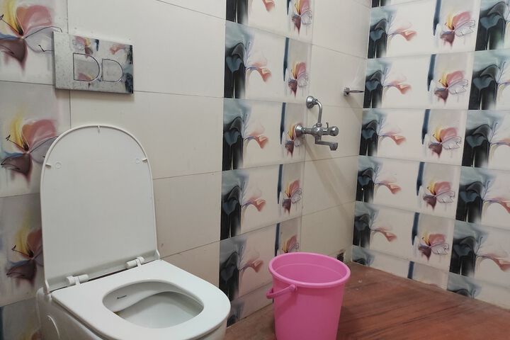 Room 17 of 29