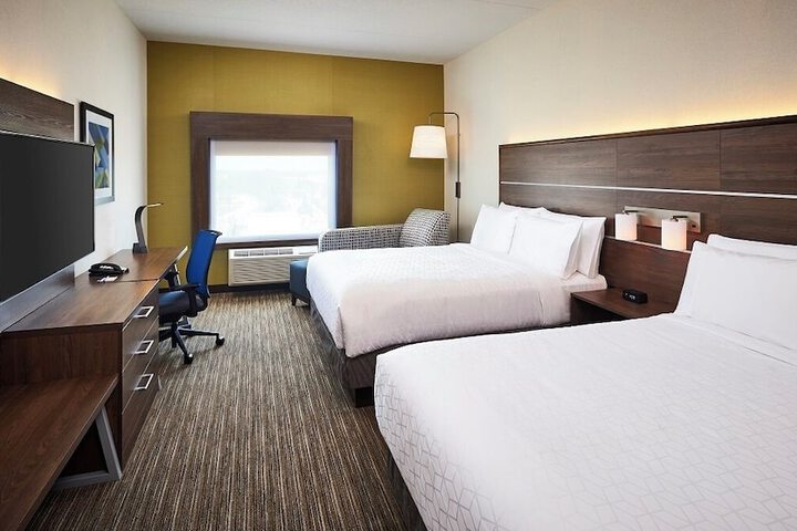 Room 6 of 42