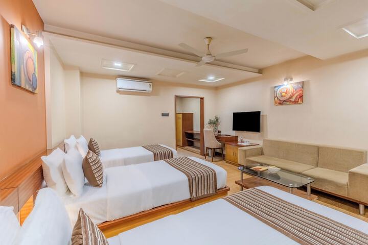 Room 27 of 48