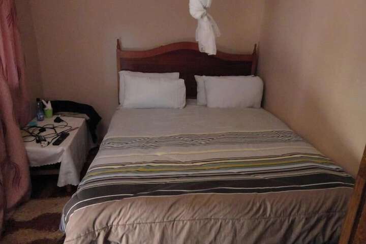 Room 3 of 44