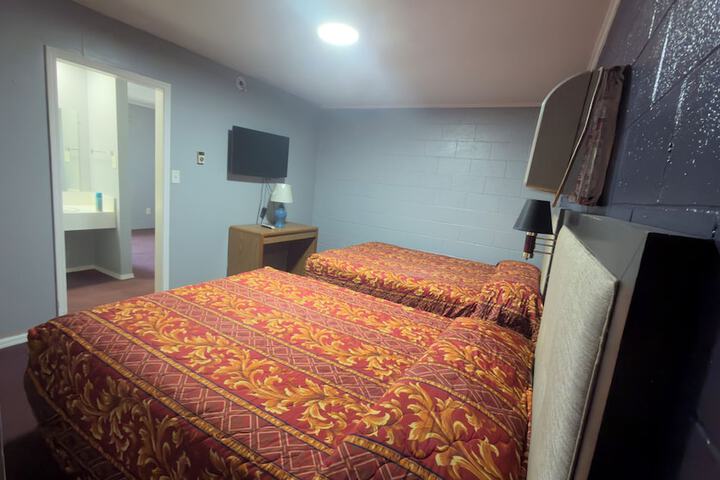 Room 13 of 15