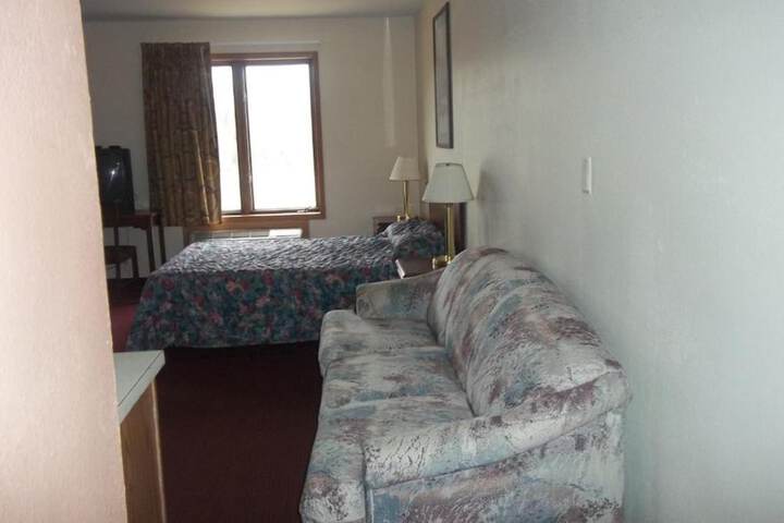 Room 30 of 48