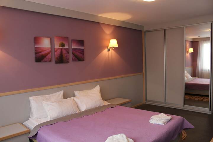 Room 5 of 19