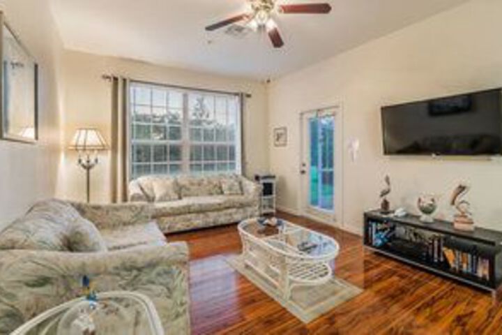 2304 Silver Palm Drive #105 in Kissimmee, FL