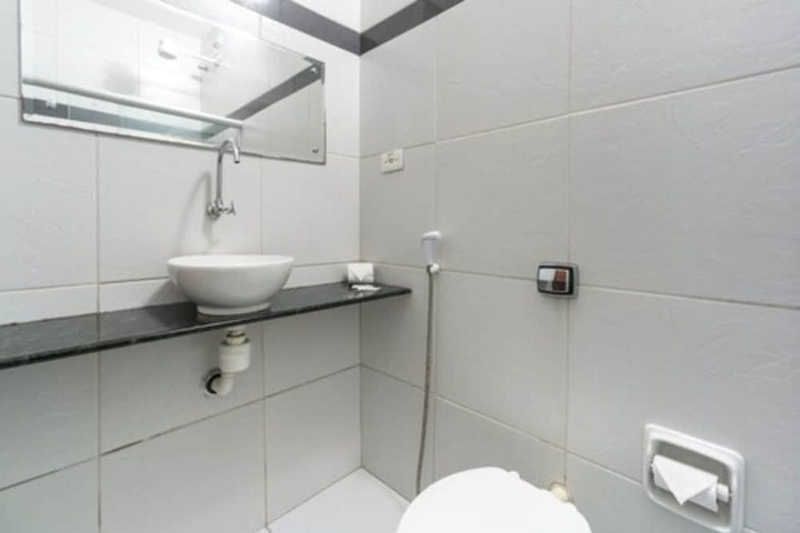 Room 73 of 94