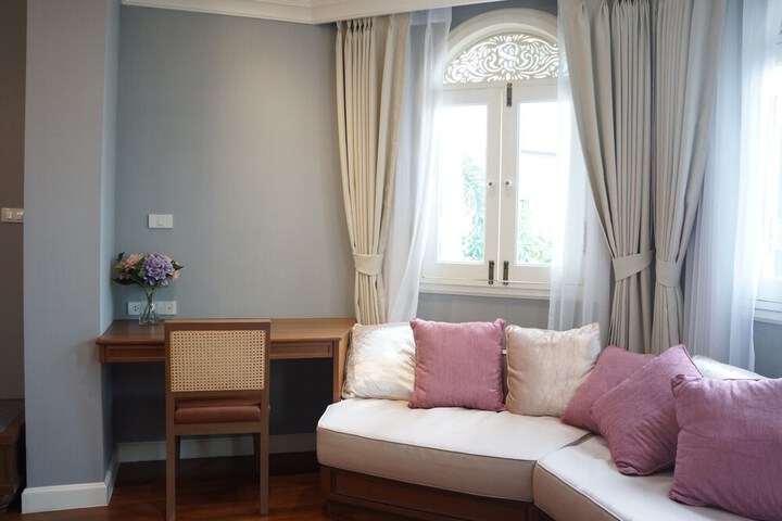 Room 30 of 81
