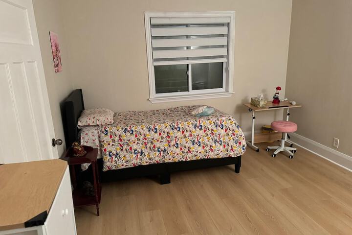 Room 5 of 66