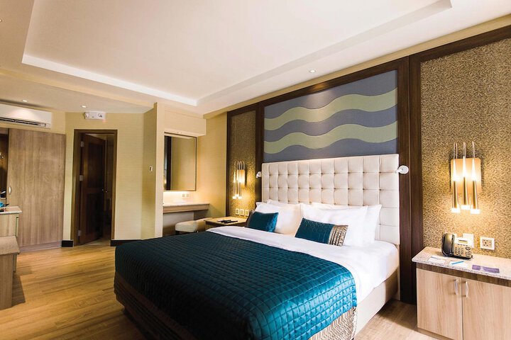 Room 4 of 22