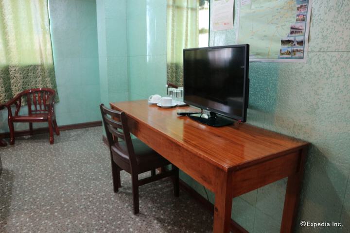 Room 13 of 27