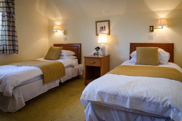 Room 7 of 34
