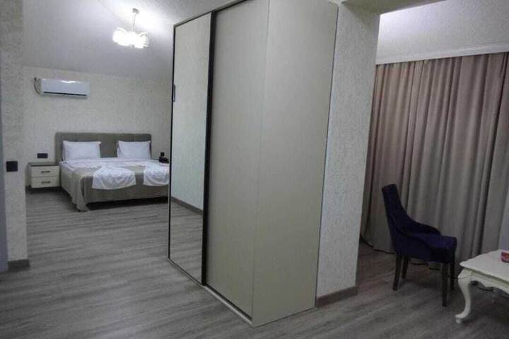 Room 18 of 26