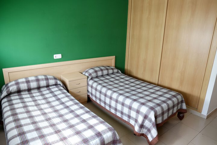 Room 4 of 34