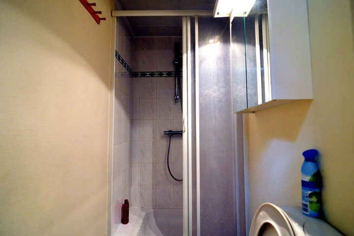 Room 8 of 20