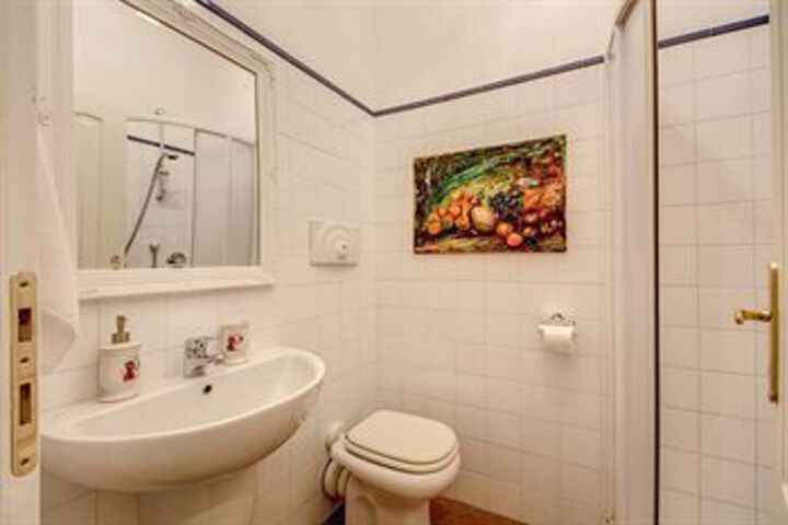 Room 6 of 29