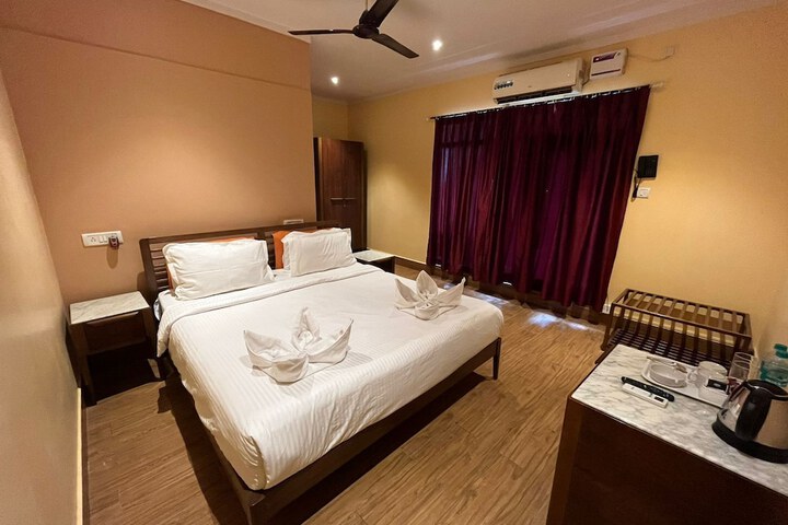 Room 3 of 5