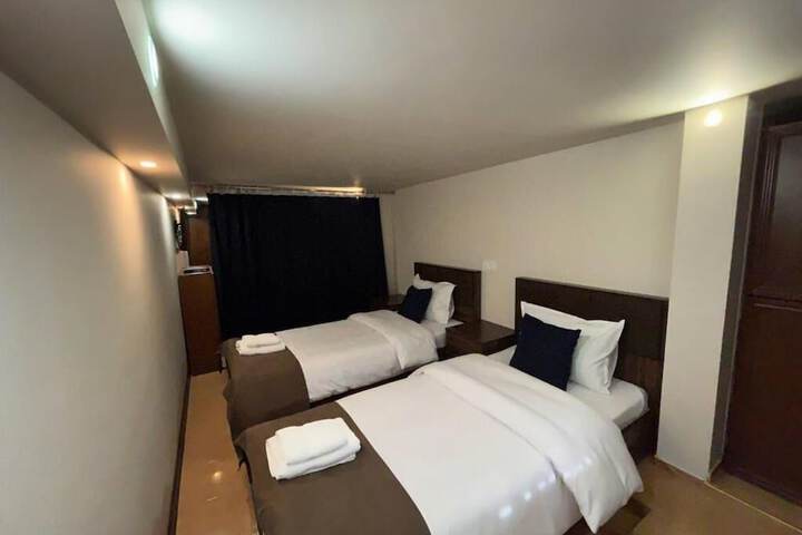 Room 3 of 23