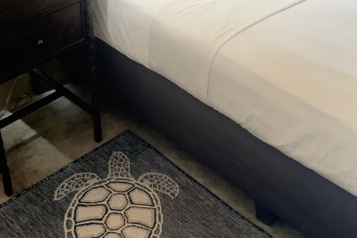 Room 12 of 84